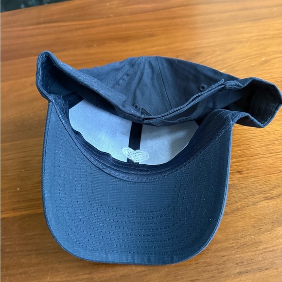 Navy Blue Cap with Heart Logo - Picture 4 of 4